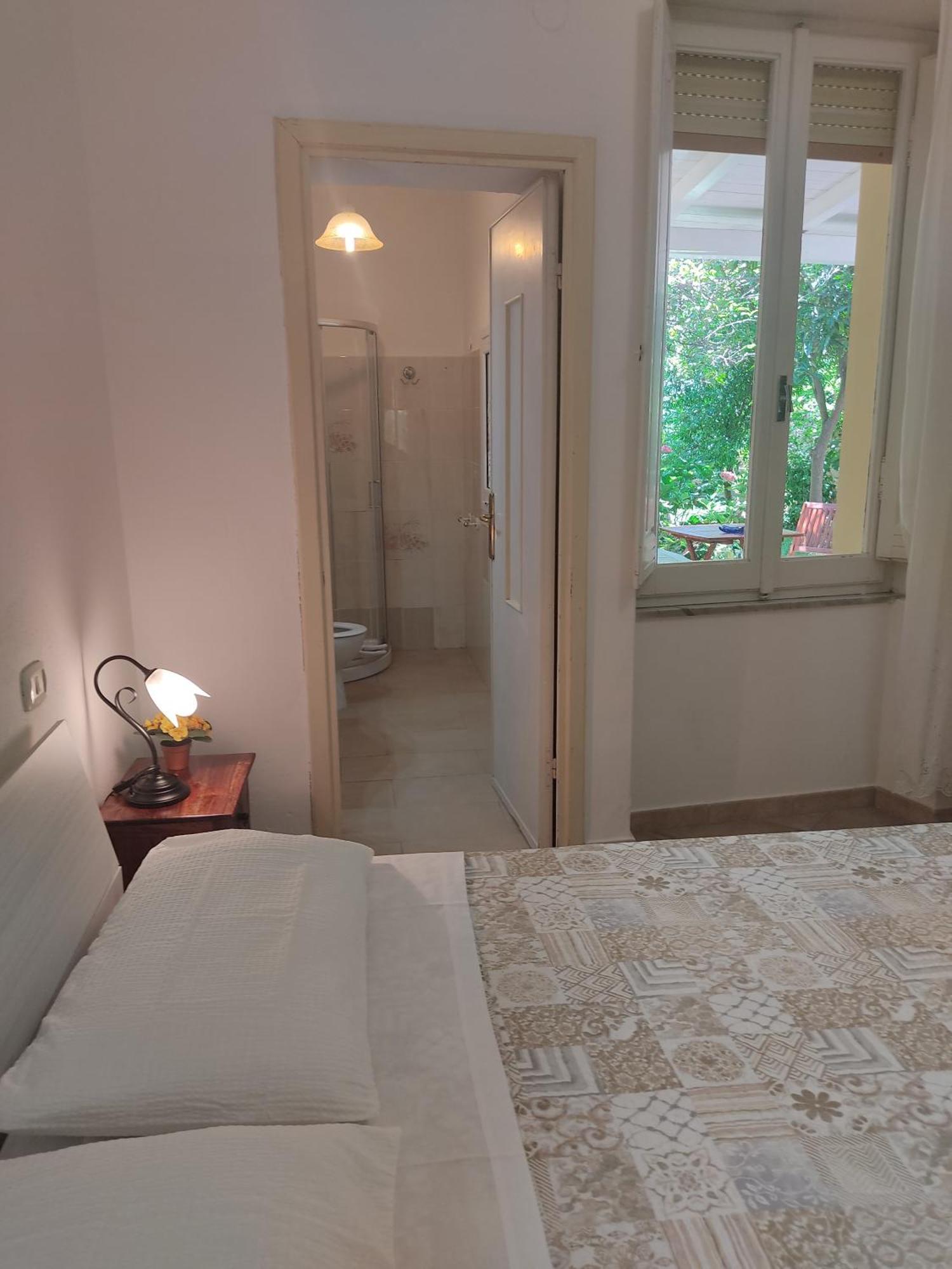 Domo Janas Guesthouse 올비아 외부 사진